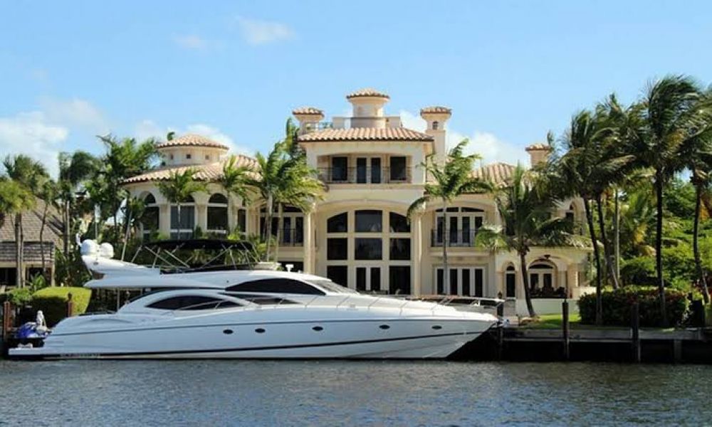 Super-ricos mandam na exploração capitalista dos mais pobres