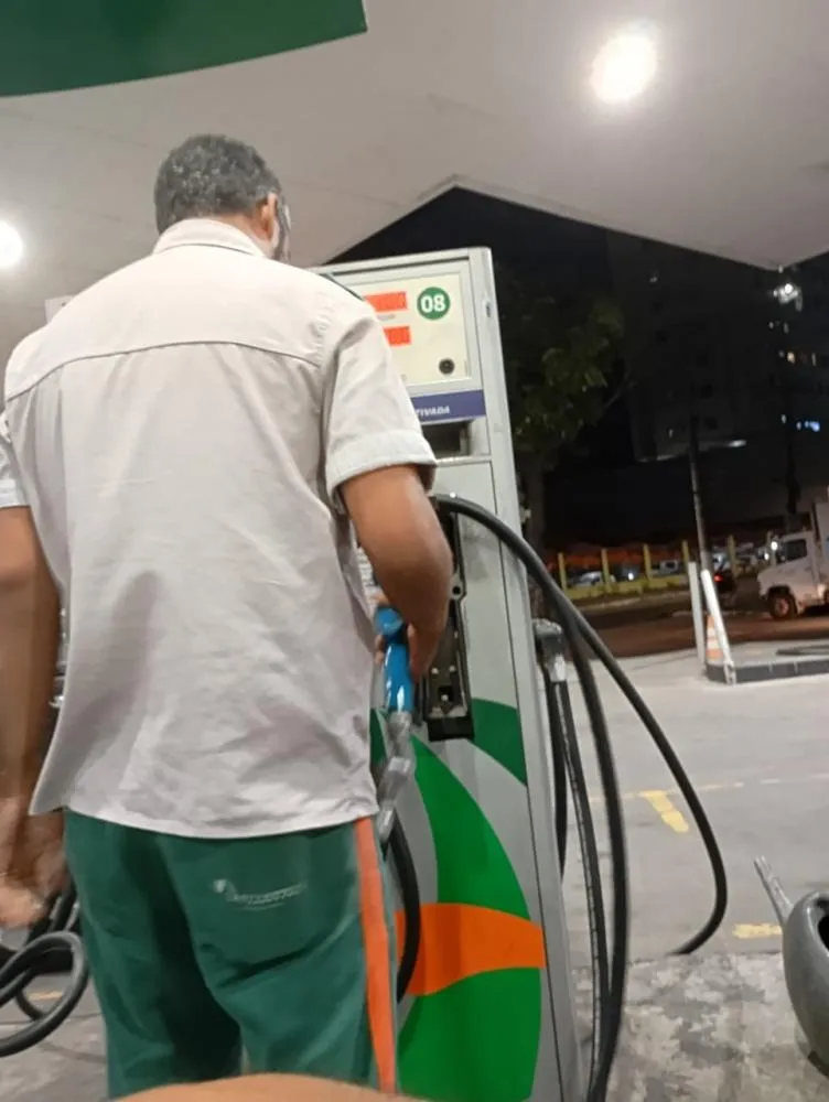 Foto Alexandre Damazio - Vapor de gasolina contém benzeno